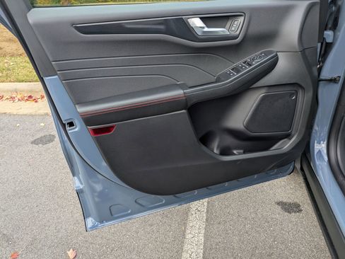 New 2026 Ford Escape ST-Line w/ Tech Pack #1 FWD image 9