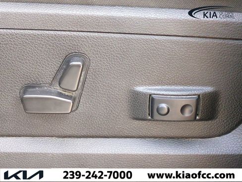 Used 2022 RAM 1500 Classic SLT w/ Electronics Convenience Group image 18