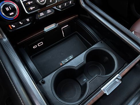 Used 2023 GMC Yukon XL Denali Ultimate image 23