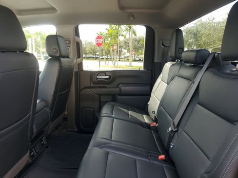 Used 2024 Chevrolet Silverado 2500 Custom w/ Custom Value Package image 10