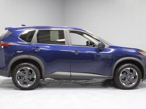 Certified 2024 Nissan Rogue SV AWD/4WD image 11