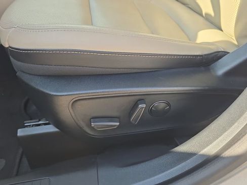 Used 2021 Ford Escape Titanium FWD image 22
