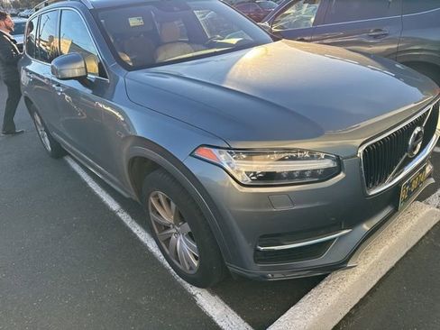 Used 2018 Volvo XC90 T6 Momentum w/ Momentum Plus Package image 57