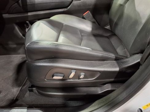 Used 2023 Cadillac XT5 Premium Luxury image 17