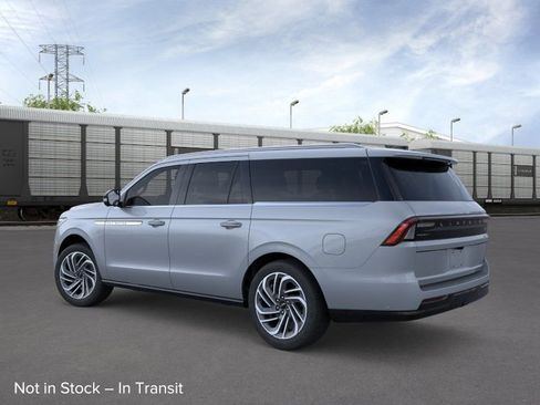 New 2026 Lincoln Navigator L Reserve image 4
