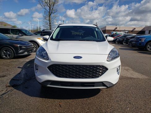 Certified 2022 Ford Escape SEL AWD/4WD image 2