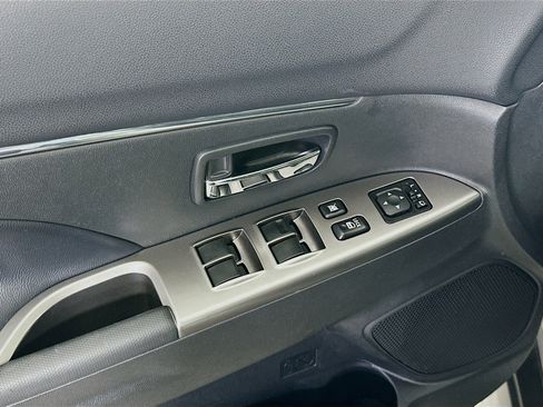 Used 2025 Mitsubishi Outlander Sport SE image 15