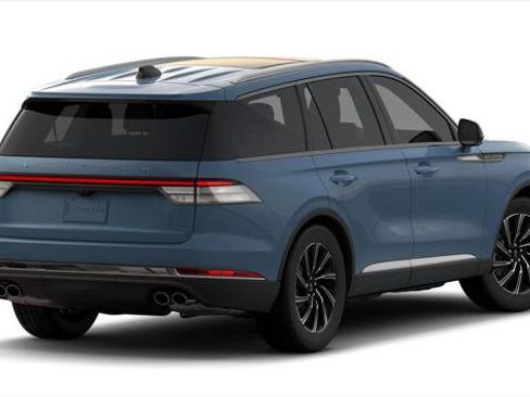 New 2026 Lincoln Aviator Premiere image 3