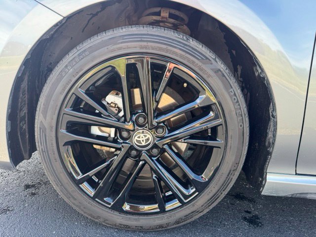Used 2025 Toyota Camry SE FWD image 12
