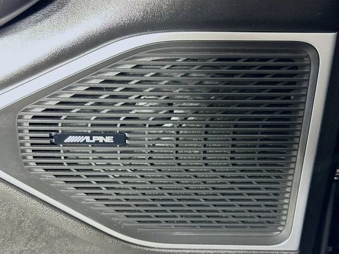 Used 2024 Jeep Wagoneer L Series II RWD image 19