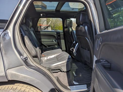 Used 2019 Land Rover Range Rover Sport Supercharged image 37