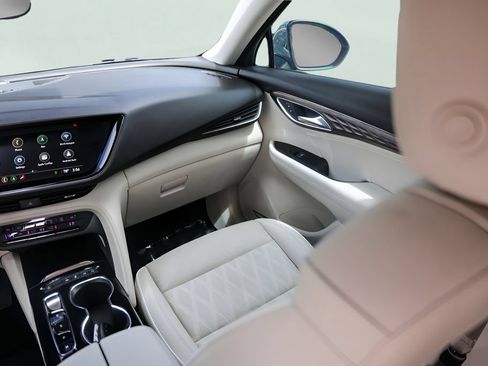 Used 2023 Buick Envision Avenir FWD image 30