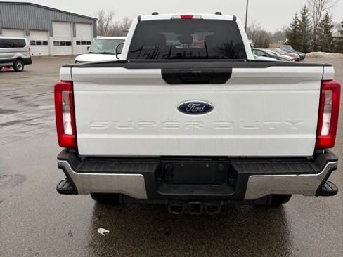 Used 2023 Ford F250 XLT image 4