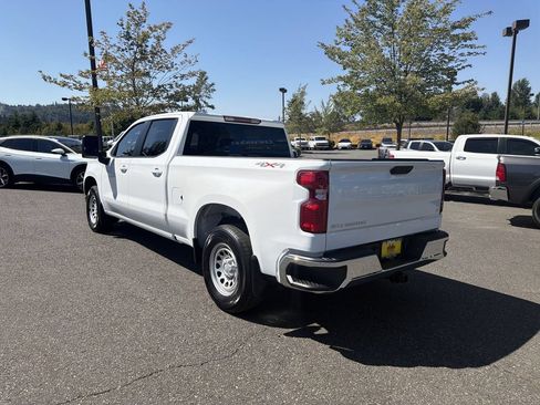 Used 2025 Chevrolet Silverado 1500 LT AWD/4WD image 7