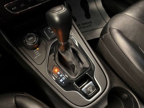 Used 2023 Jeep Cherokee Altitude Lux AWD/4WD image 18