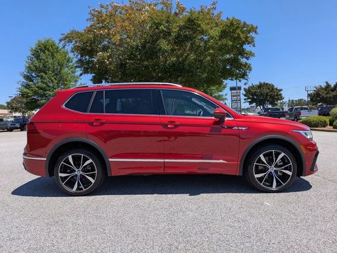 Used 2024 Volkswagen Tiguan SEL R-Line AWD/4WD image 9