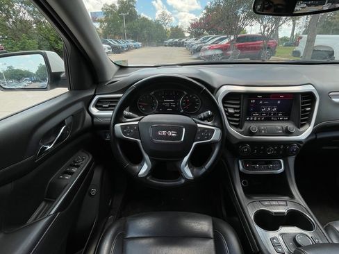 Used 2023 GMC Acadia SLT FWD image 11