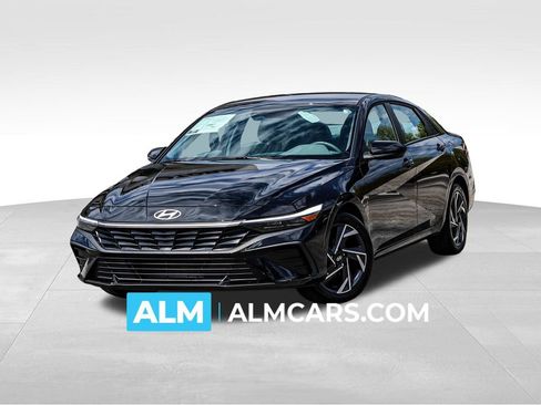 Used 2025 Hyundai Elantra Sport FWD image 1