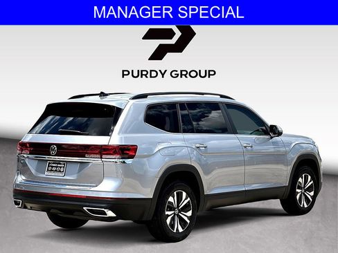 Certified 2026 Volkswagen Atlas SE FWD image 8
