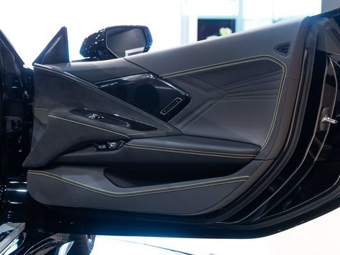 Used 2025 Chevrolet Corvette Z06 w/ Stealth Interior Trim Package RWD image 42