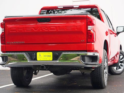 Used 2023 Chevrolet Silverado 1500 LT AWD/4WD image 4