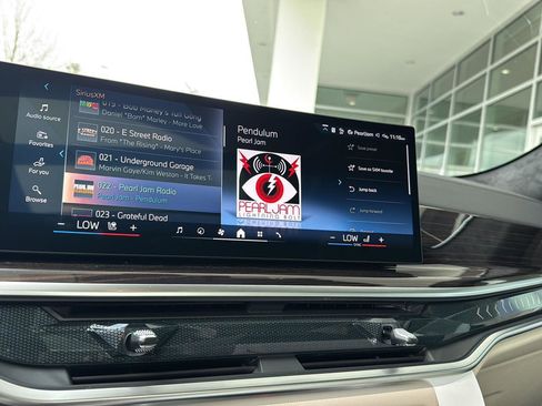 New 2026 BMW X6 xDrive40i w/ Executive Package image 23