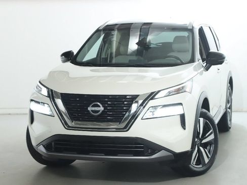 Used 2023 Nissan Rogue SL AWD/4WD image 3