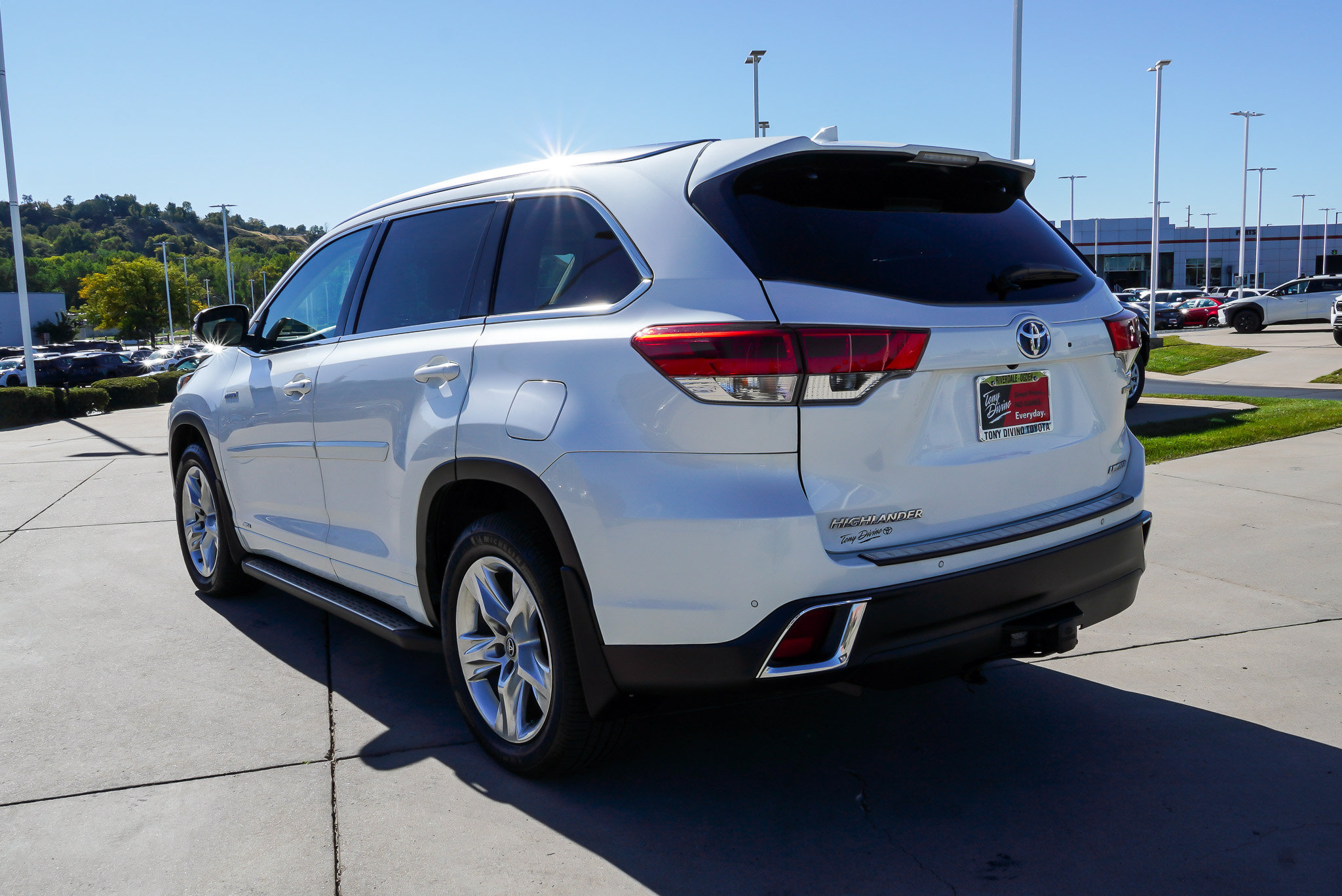 Used 2019 Toyota Highlander Limited AWD/4WD image 6