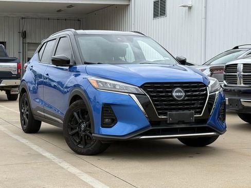 Used 2023 Nissan Kicks SR w/ SR Premium Package image 2