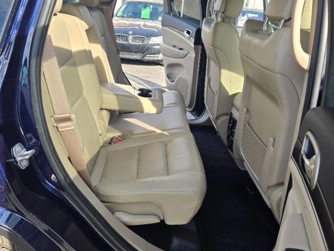 Used 2017 Jeep Grand Cherokee Limited w/ Trailer Tow Group IV image 16