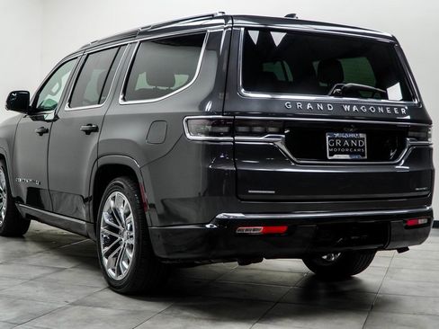 Used 2022 Jeep Grand Wagoneer Series II w/ Convenience Group III image 11