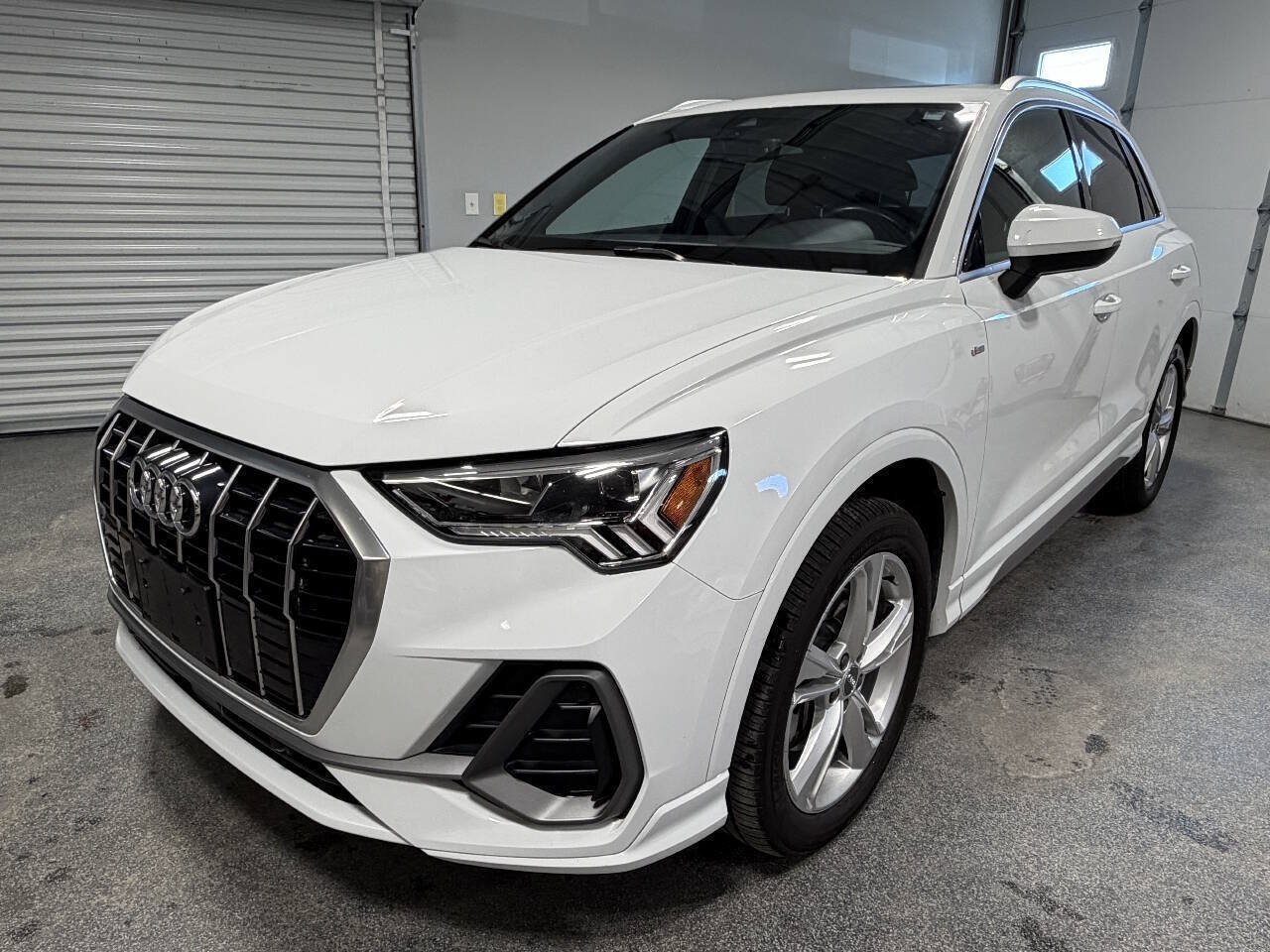 Used 2020 Audi Q3 2.0T Premium Plus AWD/4WD image 1