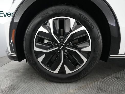 Used 2024 Kia EV6 Wind RWD image 19