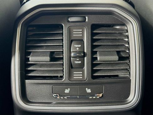 New 2026 Porsche Macan Turbo image 27