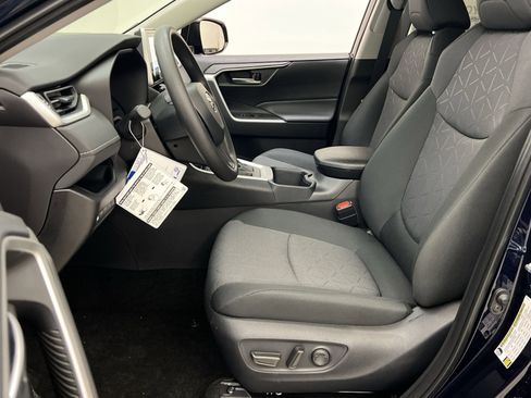 New 2025 Toyota RAV4 XLE image 7