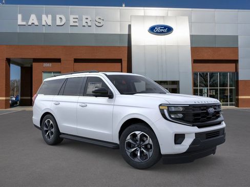 New 2026 Ford Expedition Active image 7