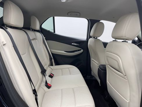 Used 2020 Buick Encore GX Essence w/ Advanced Technology Package FWD image 37