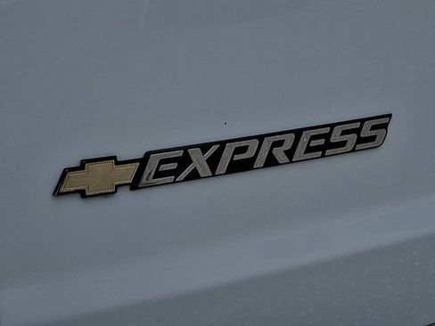 Used 2025 Chevrolet Express 2500 w/ Driver Convenience Package RWD image 33