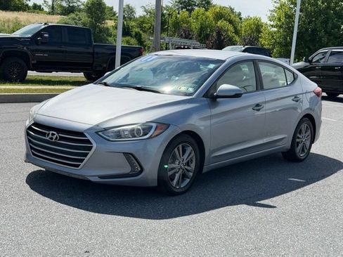 Used 2017 Hyundai Elantra SE w/ SE A/T Tech Package 03 FWD image 3