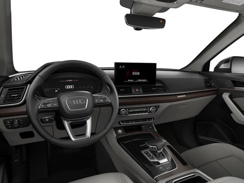 Certified 2023 Audi Q5 2.0T Premium Plus w/ Premium Plus Package AWD/4WD image 3