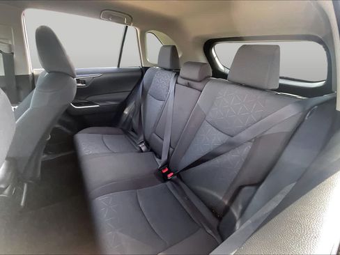 Used 2025 Toyota RAV4 XLE FWD image 20