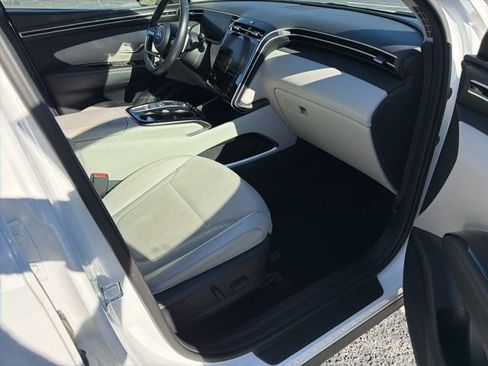 Used 2024 Hyundai Tucson Limited image 35