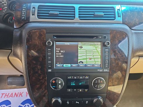 Used 2014 GMC Yukon XL Denali AWD/4WD image 19