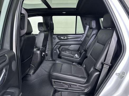 Used 2024 GMC Yukon Denali RWD image 26