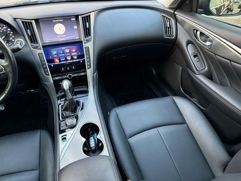 Used 2015 INFINITI Q50 3.7 Sedan 4D w/ Moonroof Package image 11