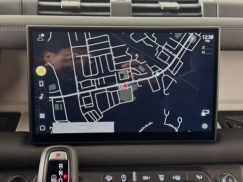 Used 2025 Land Rover Defender 110 S image 12