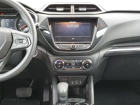 Used 2021 Chevrolet TrailBlazer LT w/ Convenience Package FWD image 13