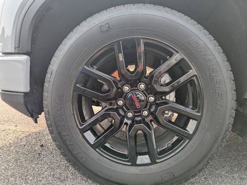 Used 2024 GMC Sierra 1500 Elevation AWD/4WD image 10