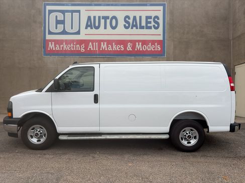 Used 2025 GMC Savana 2500 w/ Driver Convenience Package RWD image 7