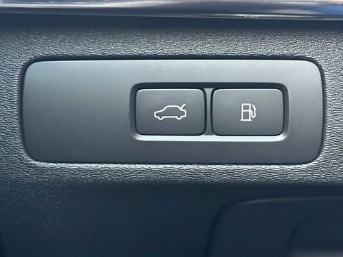 New 2026 Volvo XC90 T8 Plus image 36